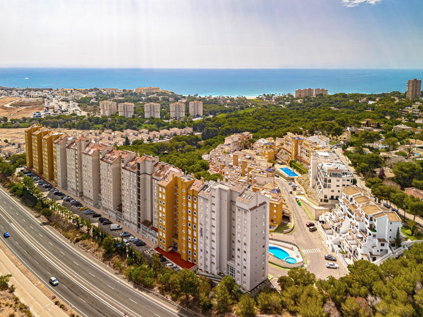 Entdecken Sie diese fantastische Wohnung in der prestigeträchtigen Wohnanlage Los Altos de Campoamor, einer der bekanntesten und gefragtesten Urbanis Entdecken Sie diese fantastische Wohnung in der prestigeträchtigen Wohnanlage Los Altos de Campoamor, einer der bekanntesten und gefragtesten Urbanis
